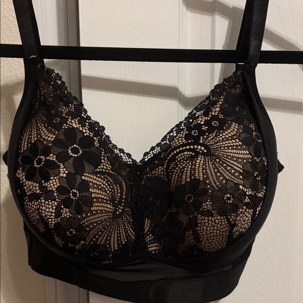 Rhonda Shear Black Floral Lace Bra